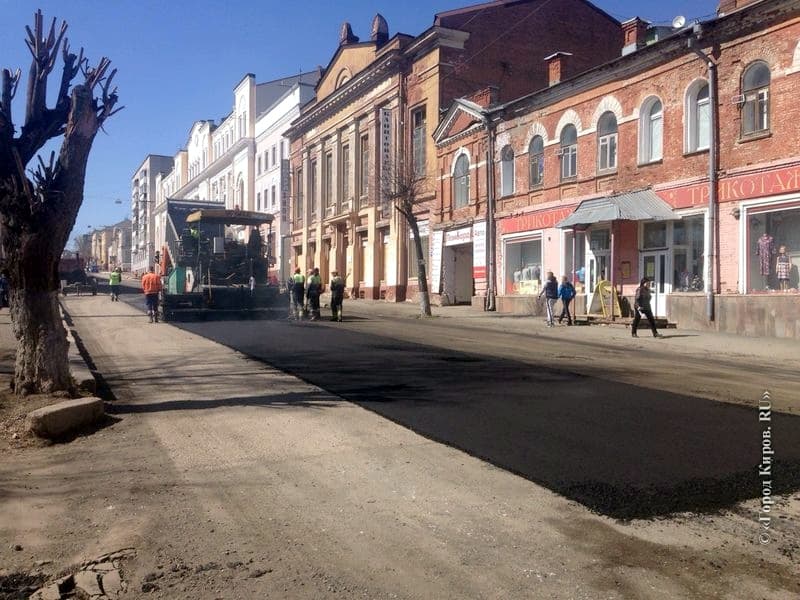 На Спасской укладывают новый асфальт