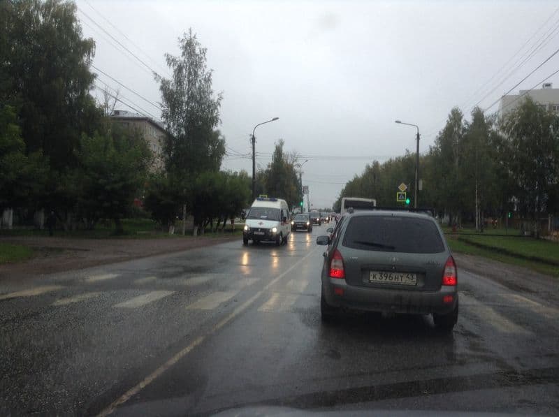 Пробка в Нововятске. Причиной затора послужило мелкое ДТП