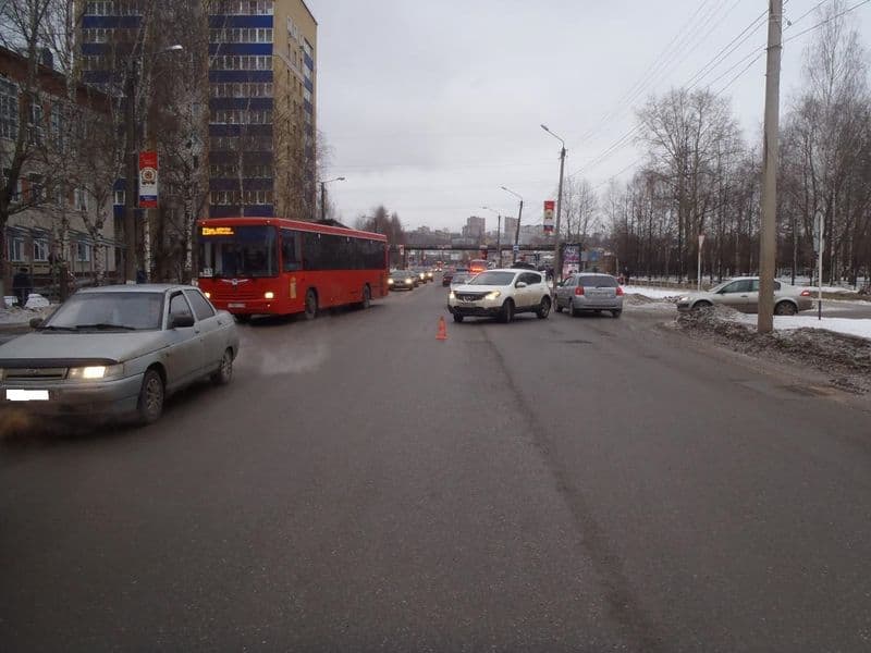 На улице Лепсе водитель «Ниссана» сбил женщину