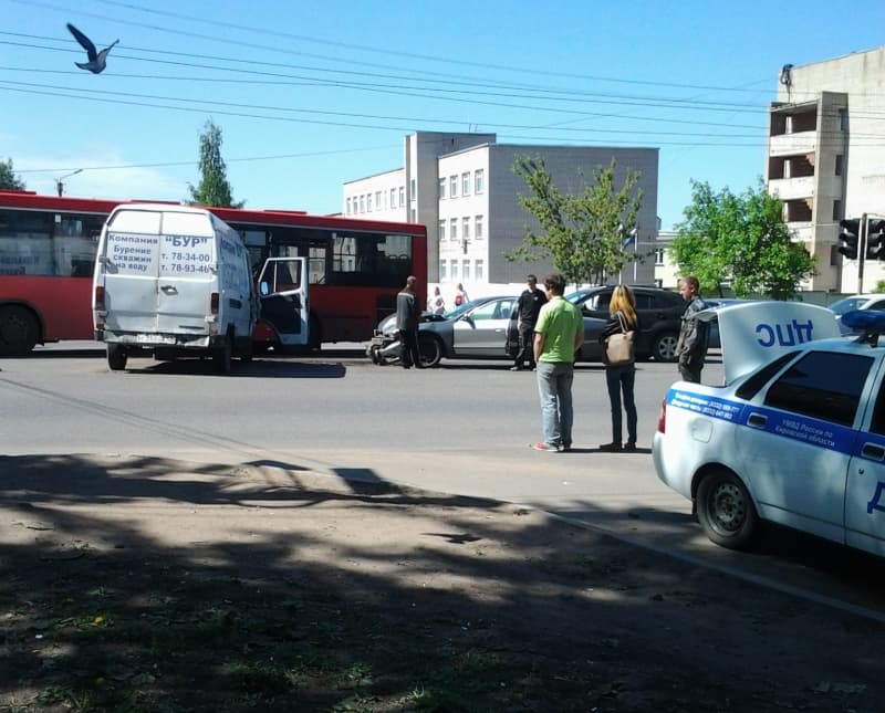 За час на Ленина произошло две аварии