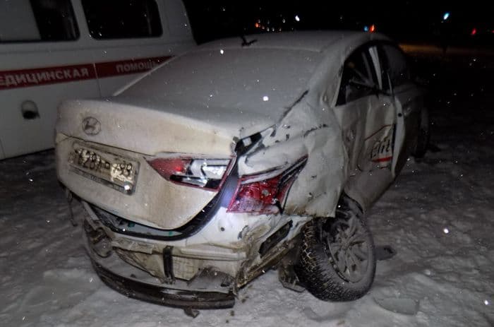 В Орловском районе на трассе произошла неразбериха с участием четырех авто