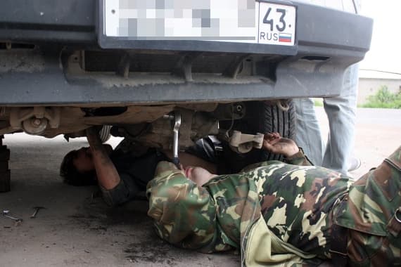 Весеннее бездорожье: в кировских автосервисах ажиотаж