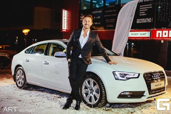 АЦ Киров поддержал открытие выставки Владимира Широкова