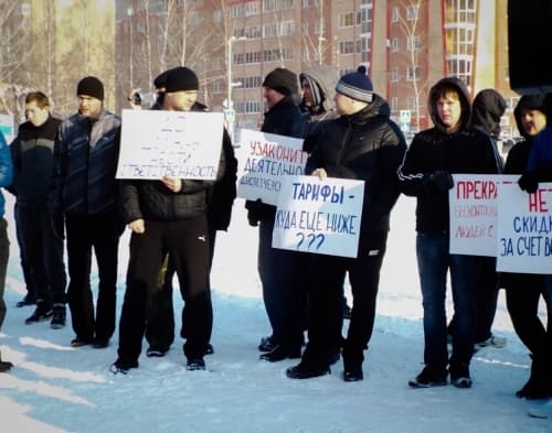 Таксисты города: «Грузчики больше получают»