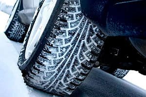 По зимним дорогам с уверенностью в машине