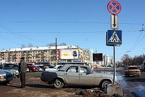 Парковка у Ж/Д вокзала... КАК Киров встречает и провожает гостей города?