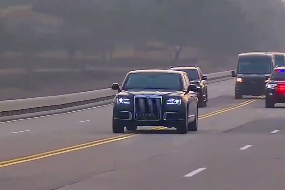 Ким Чен Ын начал ездить на российском лимузине Aurus