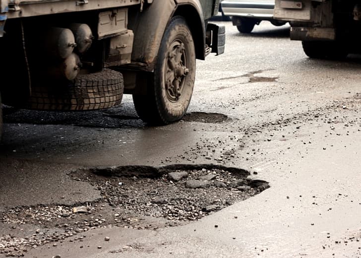 Альберт Запольских вновь настаивает на закрытии дорог