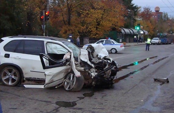 ДТП у Октября. Автоэксперт Юрий Антипов готов удивить