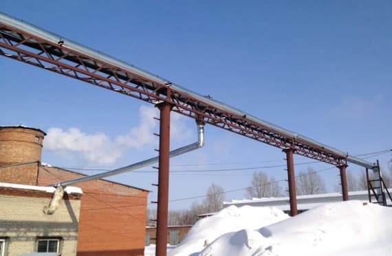 Водитель на Северо-Садовой врезался в теплотрассу, оставив квартал без воды