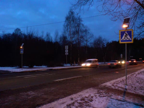 На пешеходных переходах Кирова стало светлее