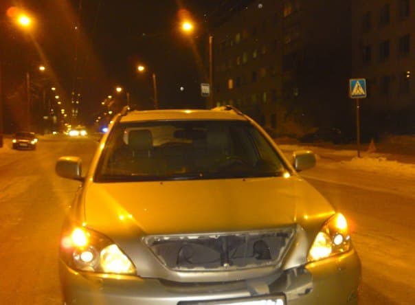 Полиция разыскивает водителя «Лексуса» сбившего девушку на Попова