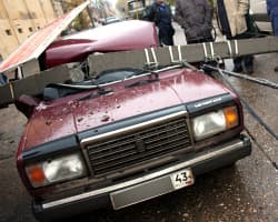 ДТП: опора ЛЭП упала на ВАЗ-2107