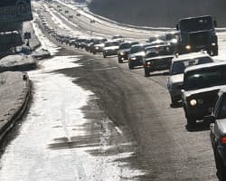 Акция протеста собрала в автоколонну более 200 автомобилей