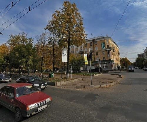 На Октябрьском проспекте столкнулись две «Лады» 