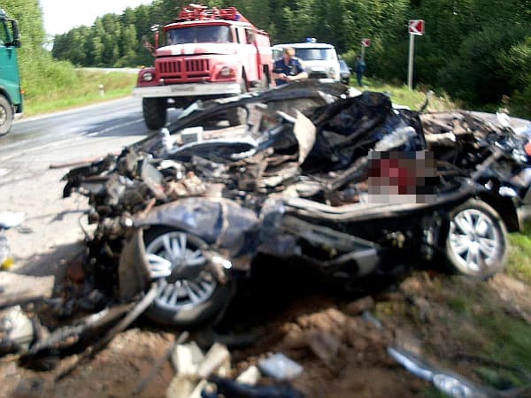 По факту ДТП с упавшим бульдозером завели уголовное дело