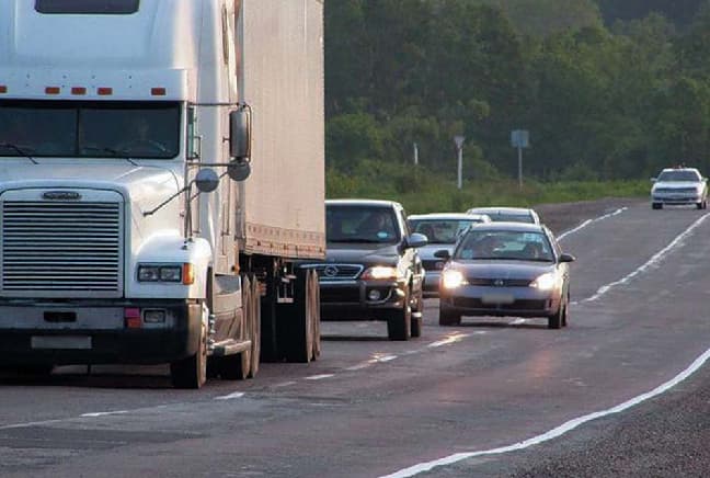 Медленно едешь — получишь штраф?