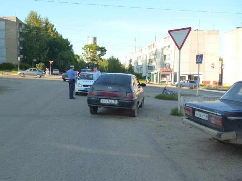 Кировские водители не желают пропускать велосипедистов