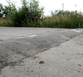 «Лежачие полицейские» против трюков дрифтеров на Луганской