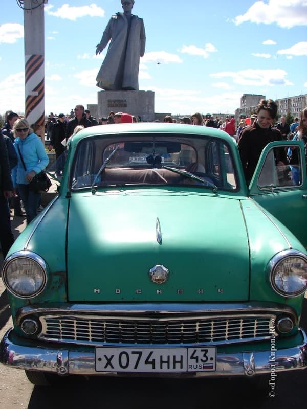 Выставка ретро-автомобилей 9 мая: Традиция набирает обороты