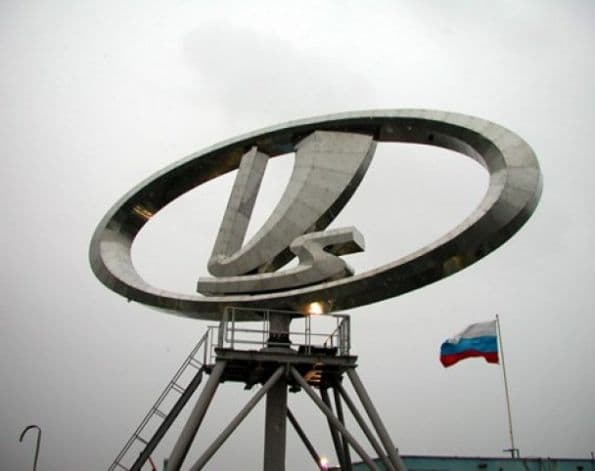 АВТОВАЗ снизил прогноз продаж на 2013 год