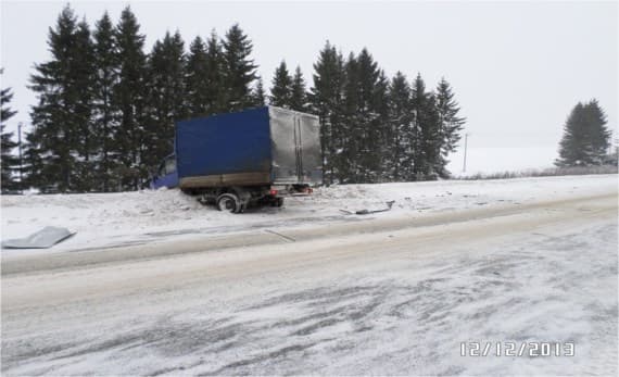 «Рено» врезался в «Газель» на дороге Киров-Белая Холуница