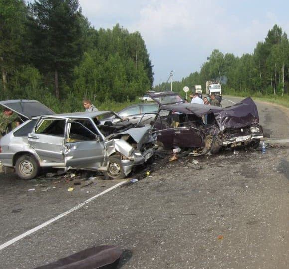 ДТП на трассе Белая Холуница-Кирс: двое погибли, семеро ранено 