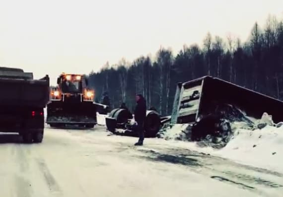 ДТП на трассе Подгорянка-Шихово. Грузовик съехал в кювет