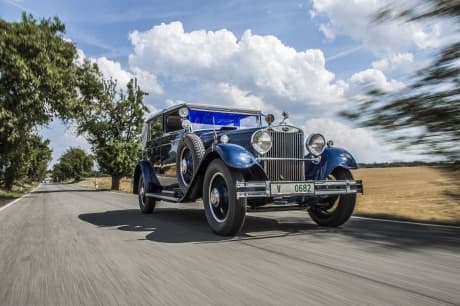 Жемчужина музея ŠKODA: роскошная восьмицилиндровая ŠKODA 860 засияла новым блеском
