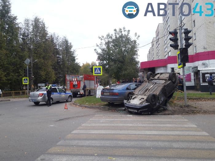 В Кирове на перекрестке Пугачева и Некрасова произошло жесткое ДТП
