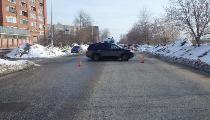 В Кирове женщина на «Акуре» спровоцировала аварию