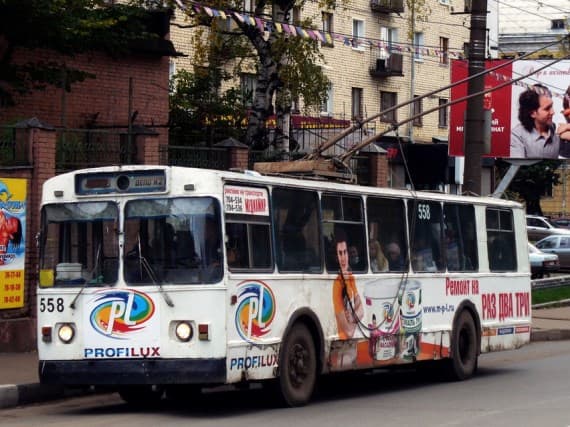 Троллейбус №4 вытеснил ПАЗы с маршрута