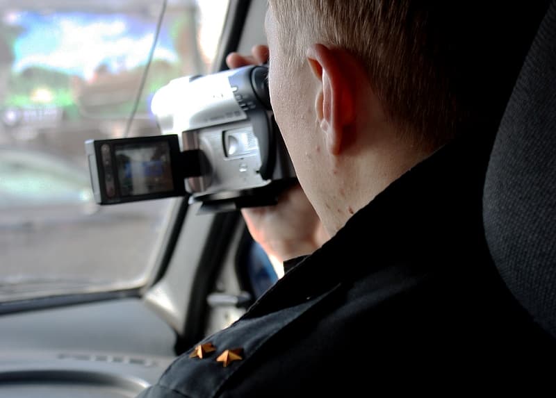 Полиция закупает современные фотоаппараты и видеокамеры