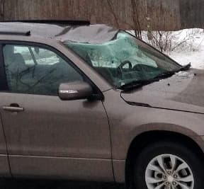 Сугробы наносят ущерб