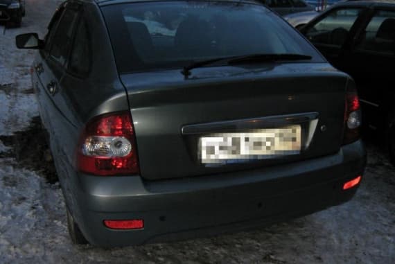 Ночью в Нововятске Лада Приора врезалась в грузовик