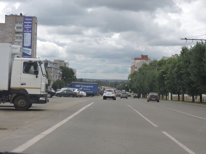 Проезд в центр города предлагается закрыть для старых автомобилей