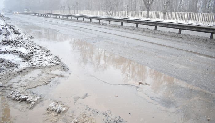Самые проблемные дороги Кирова будут ремонтировать по новой технологии