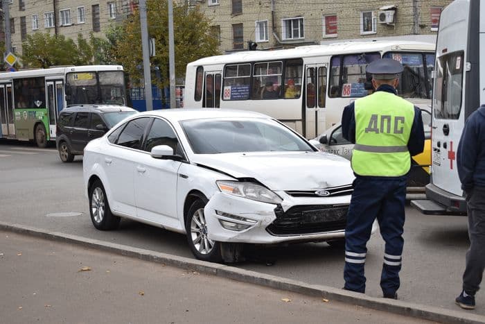 В ДТП на улице Воровского пострадали несколько детей