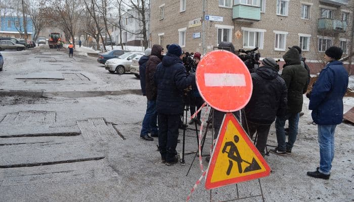 Ямочный ремонт в Кирове: отремонтировано уже более 30-ти участков дороги