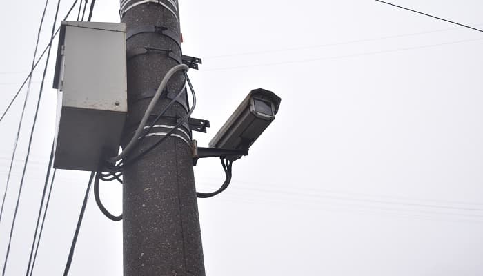 Медведев высказался против отмены нештрафуемого порога в 19 км/час