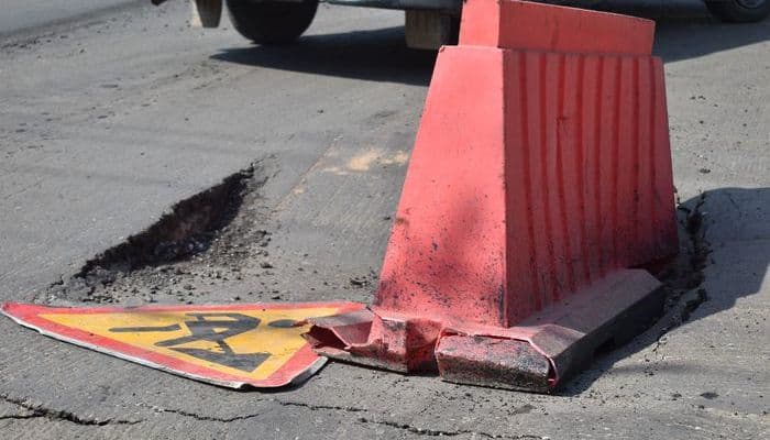 В центре Кирова провалился свежий асфальт: кто виноват?