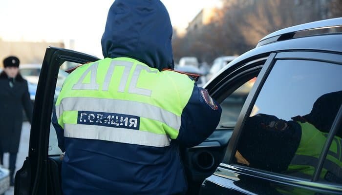 Новые штрафы: шипованная резина, солнцезащитные козырьки и тонировка