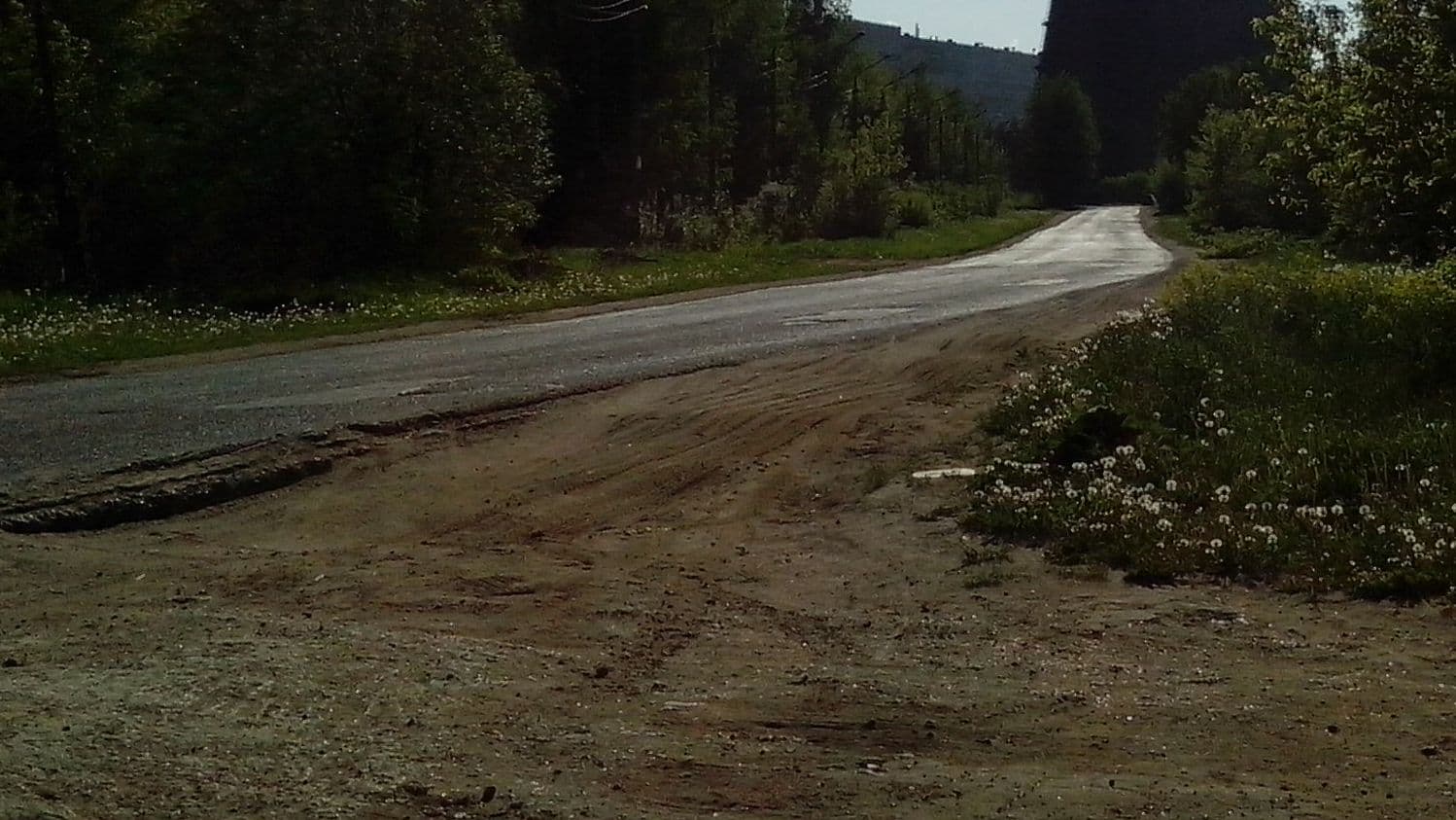 В районах области не смогли потратить деньги на дороги