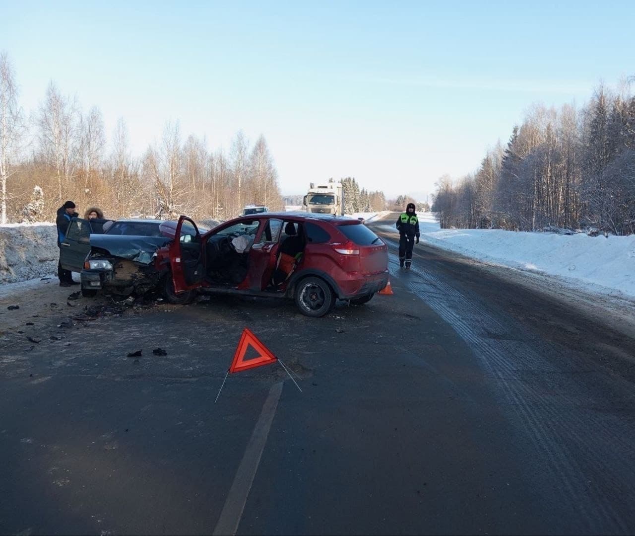 В ДТП под Слободским пострадали 3 человека