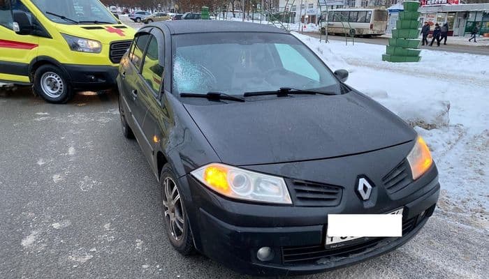 В выходные в Кировской области произошло два ДТП со скрывшимися водителями