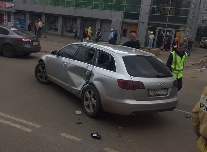 На Воровского сбили мотоциклиста. Видео с места ДТП появилось в соцсетях