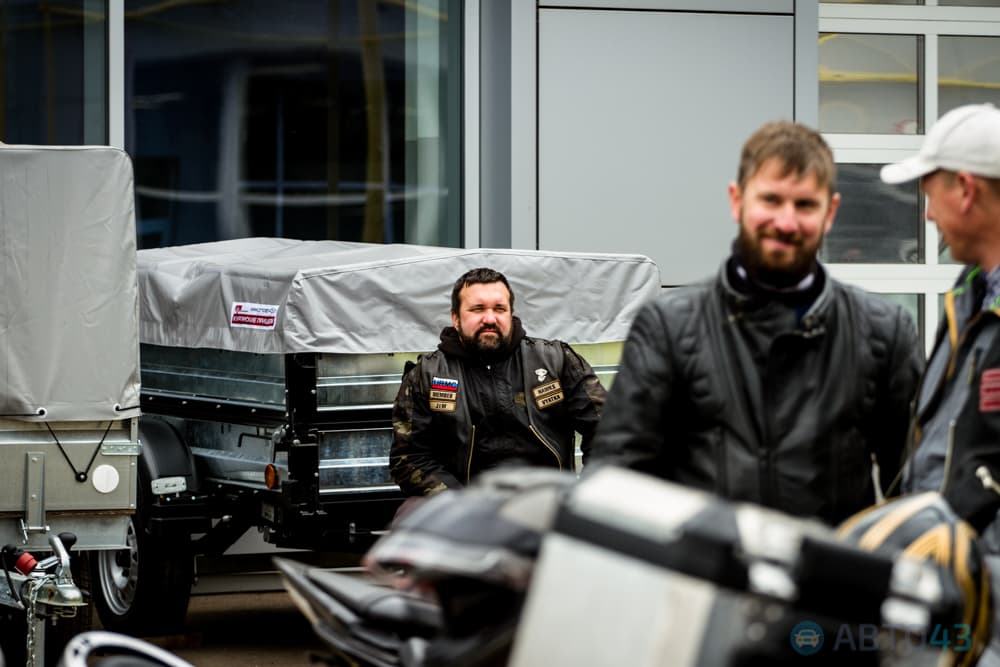 Рокочущая колонна проехала по Кирову – байкеры закрыли сезон