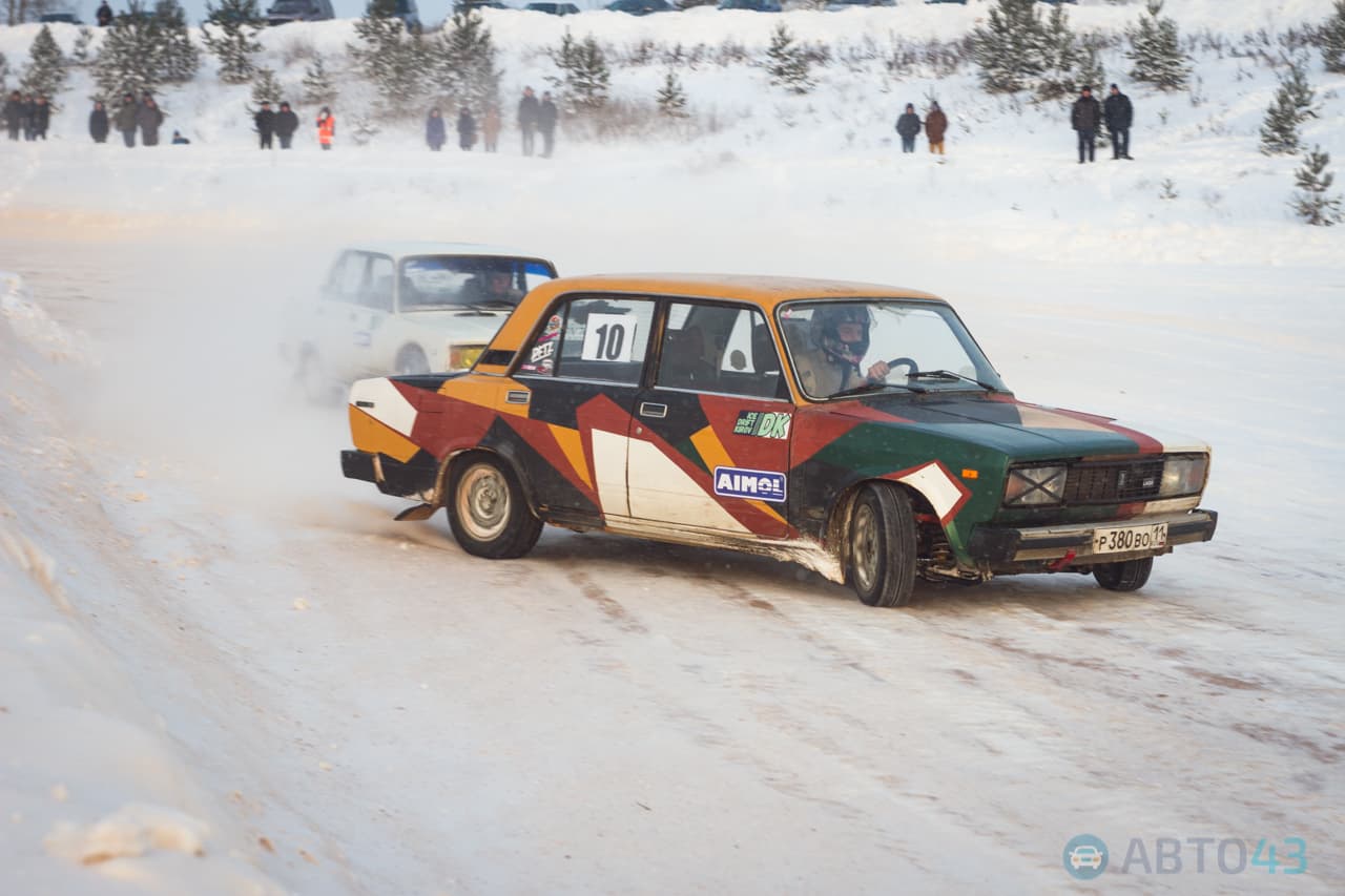 Соревнования по дрифту в Кирове: у «классики» был последний шанс