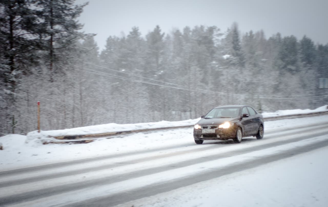 ГИБДД предостерегает от поездок на машинах