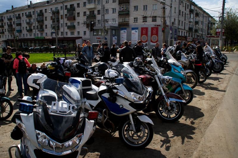 «Смотри в зеркала». В Кирове прошла акция «Внимание - мотоциклист»